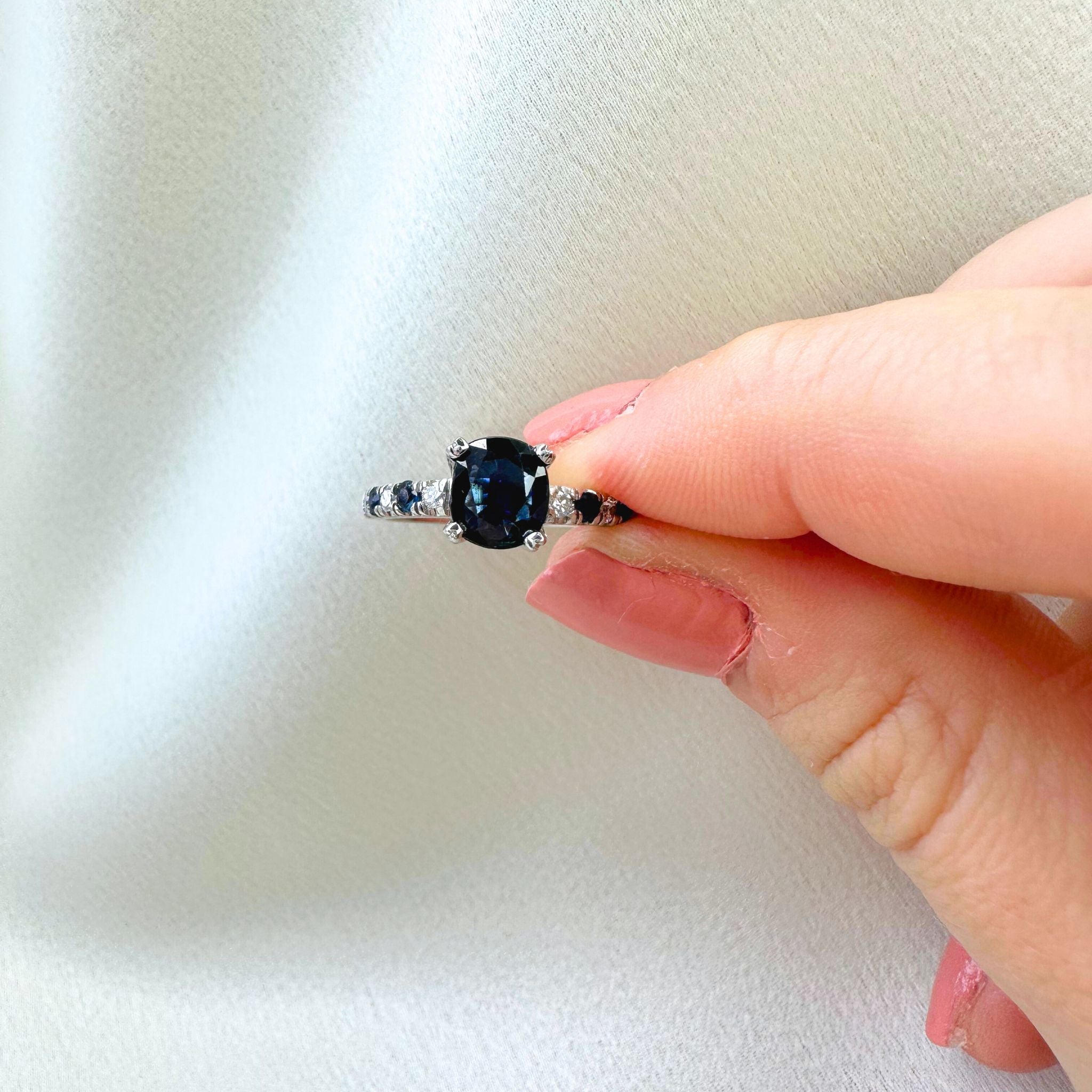 Sapphire & Diamonds Ring – Adamantis Mx