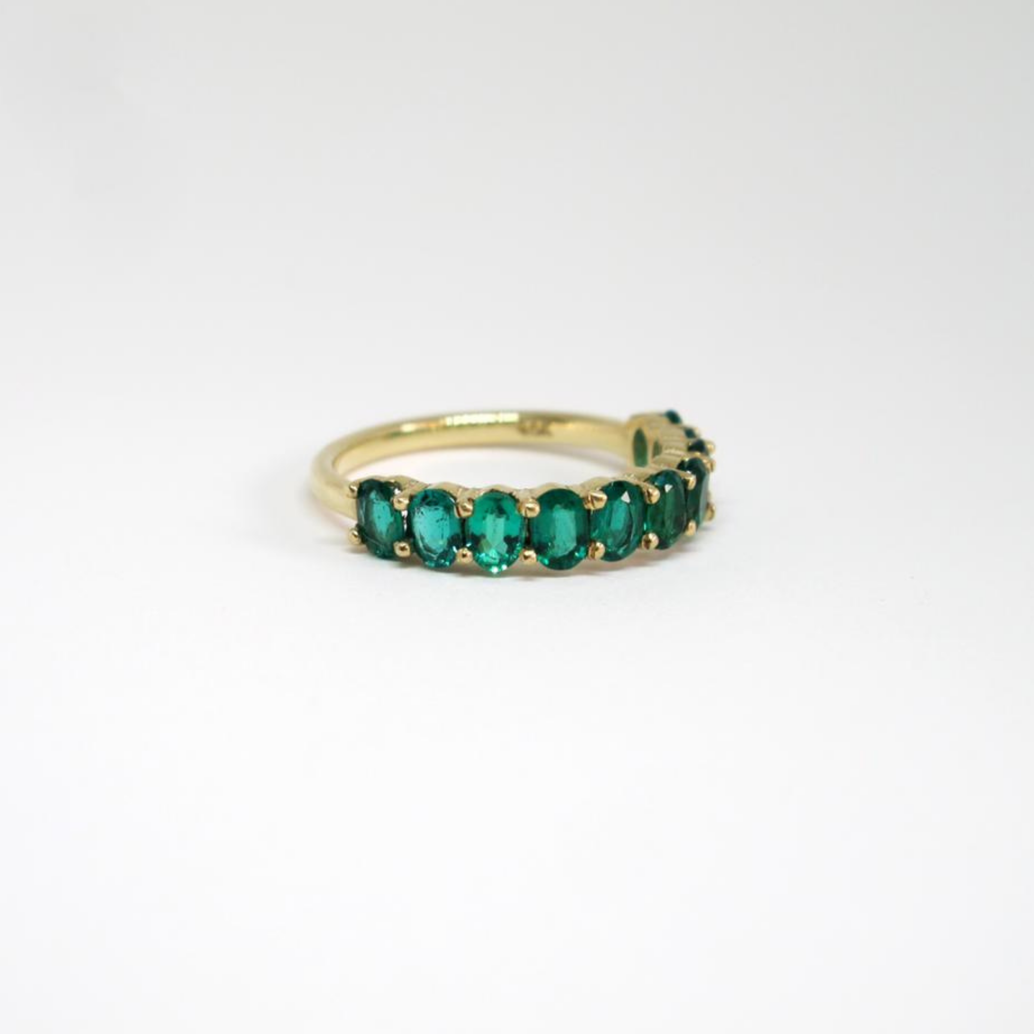 Oval Emerald Band – Adamantis Mx